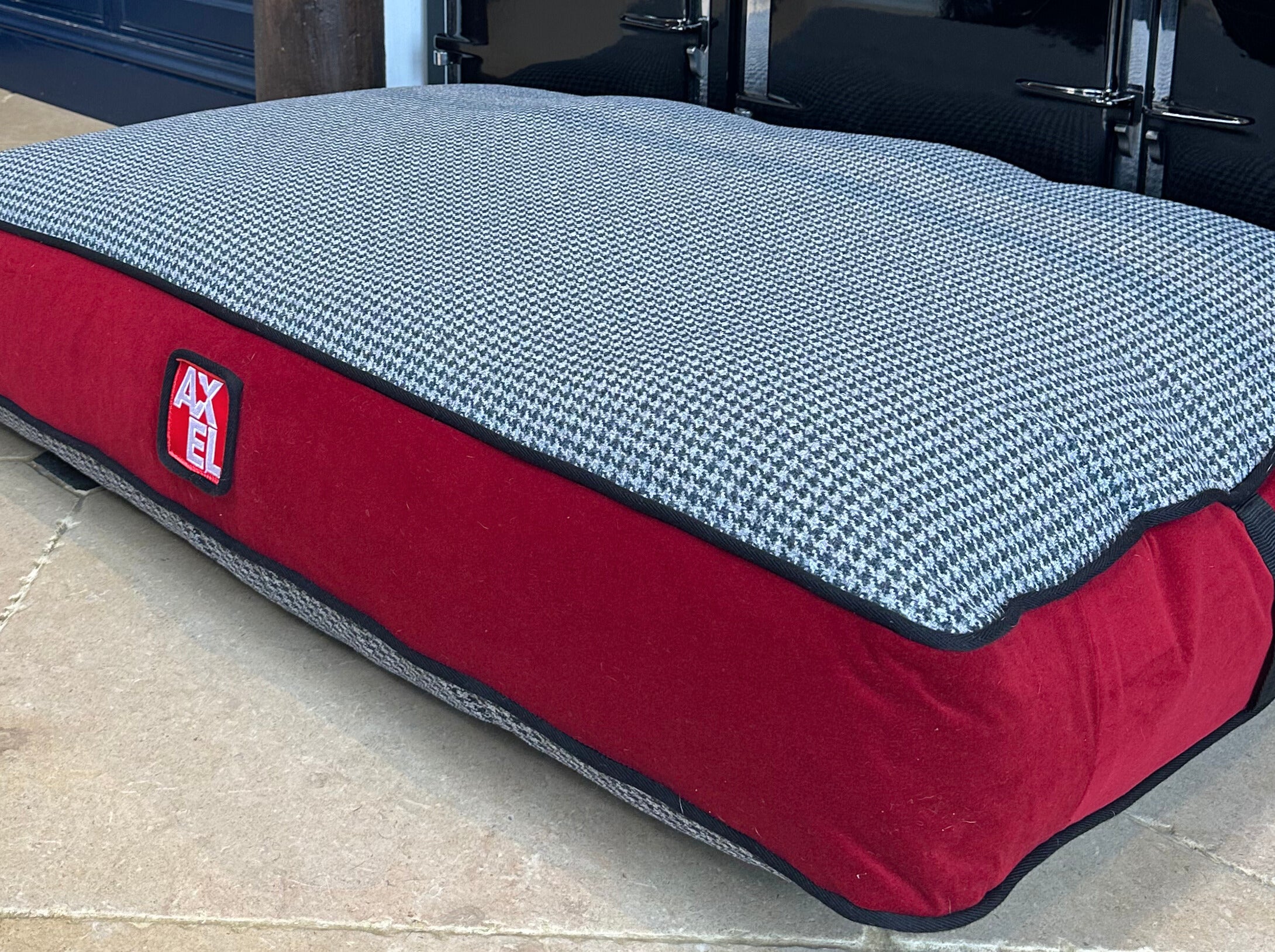 The Houndstooth Covers - Axel Dog Beds