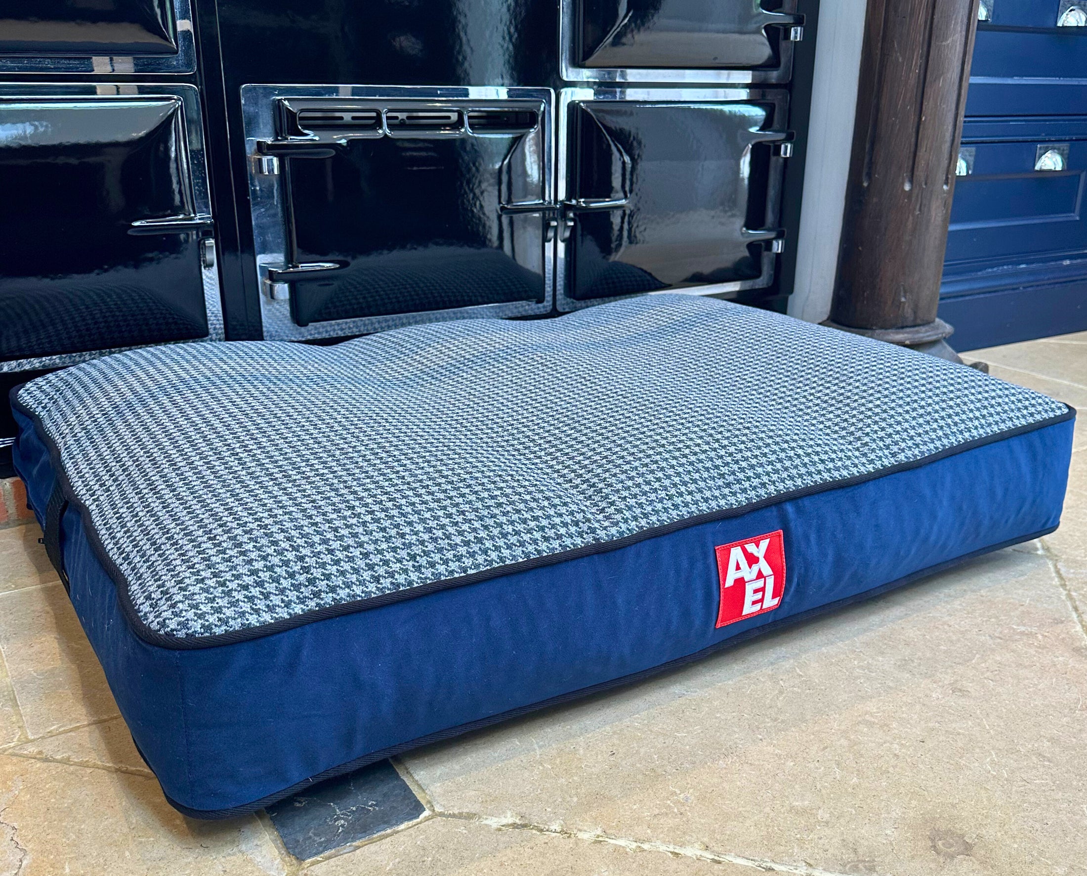 The Houndstooth Covers - Axel Dog Beds