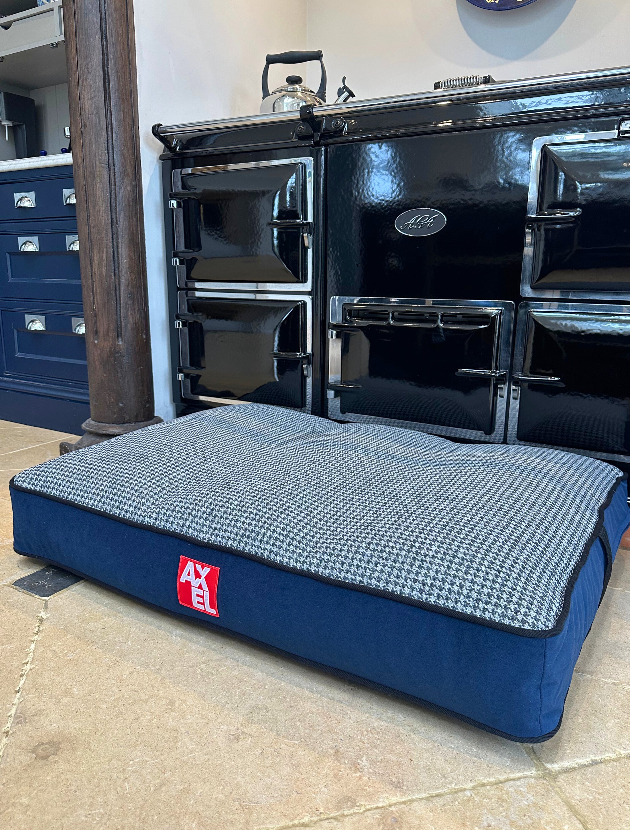The Houndstooth Covers - Axel Dog Beds