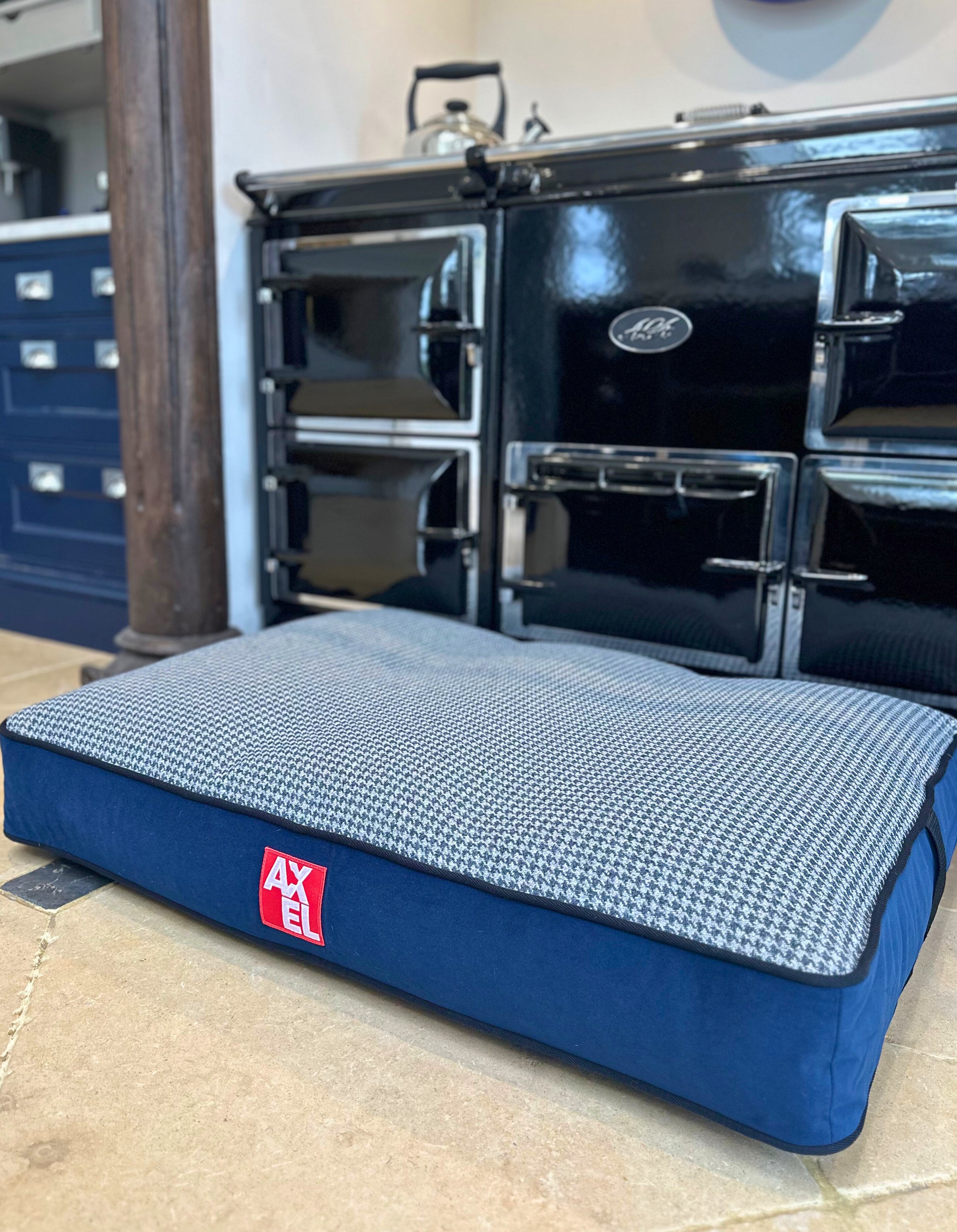 The Houndstooth Covers - Axel Dog Beds