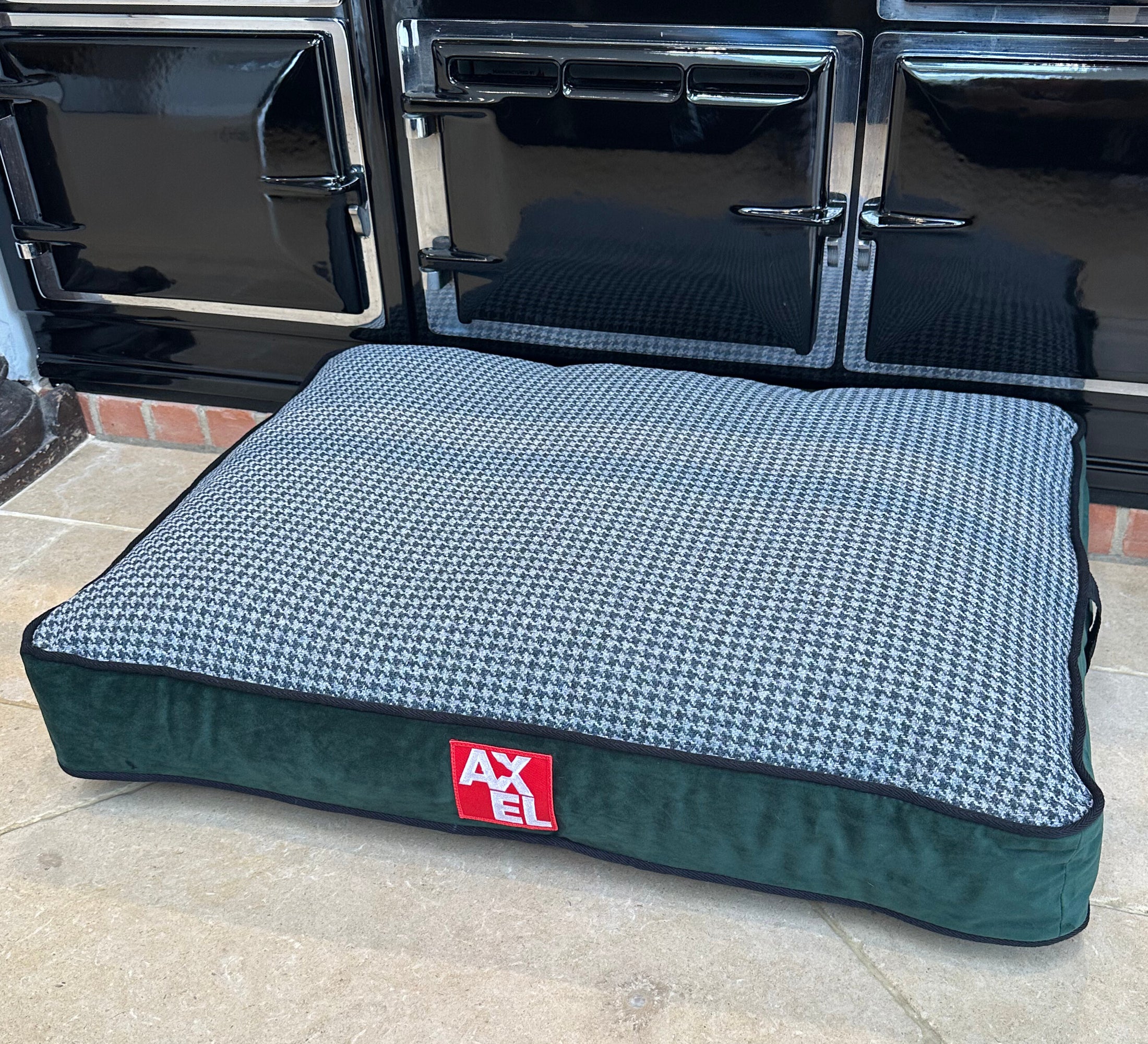 The Houndstooth Covers - Axel Dog Beds