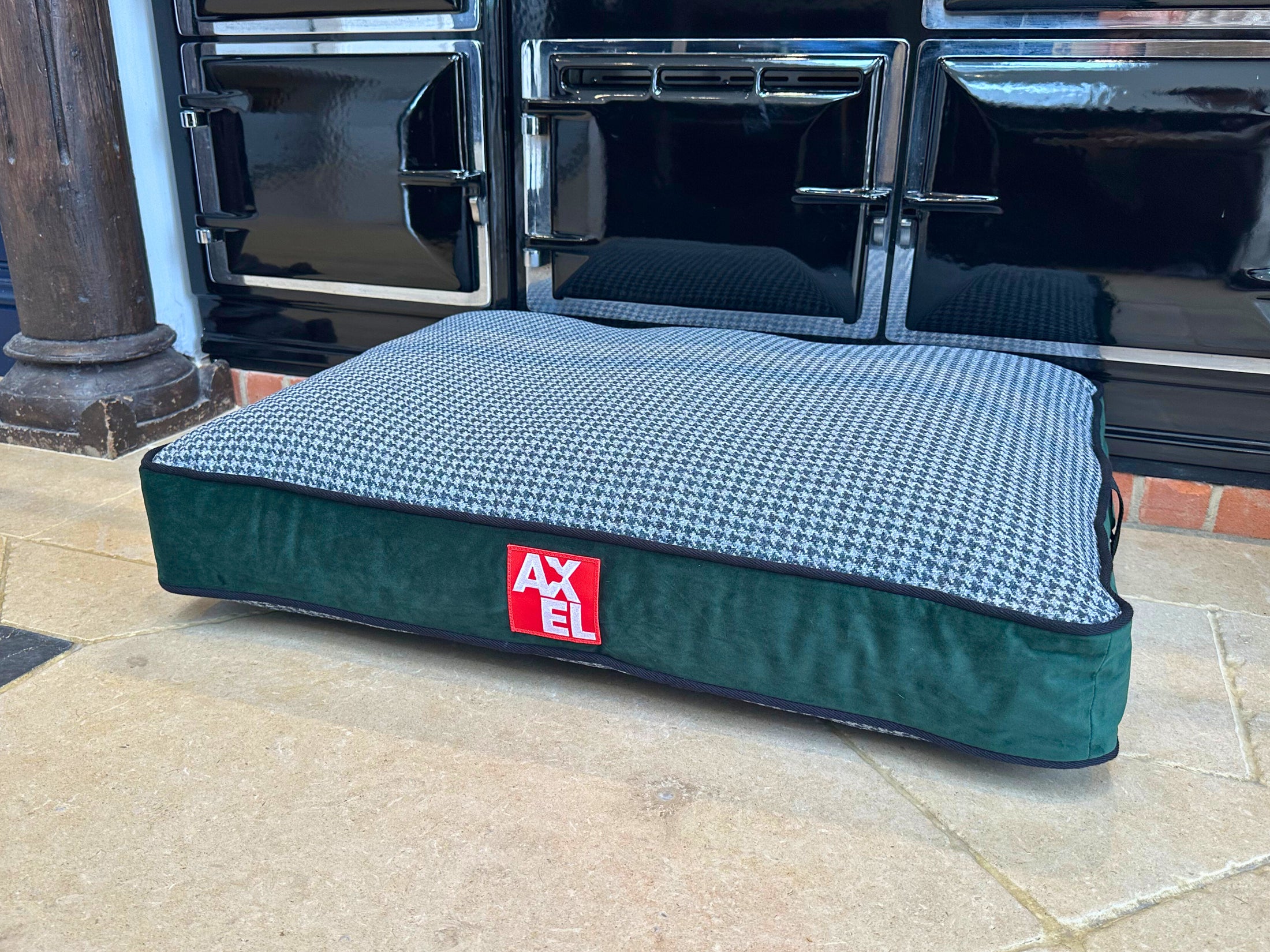 The Houndstooth Covers - Axel Dog Beds