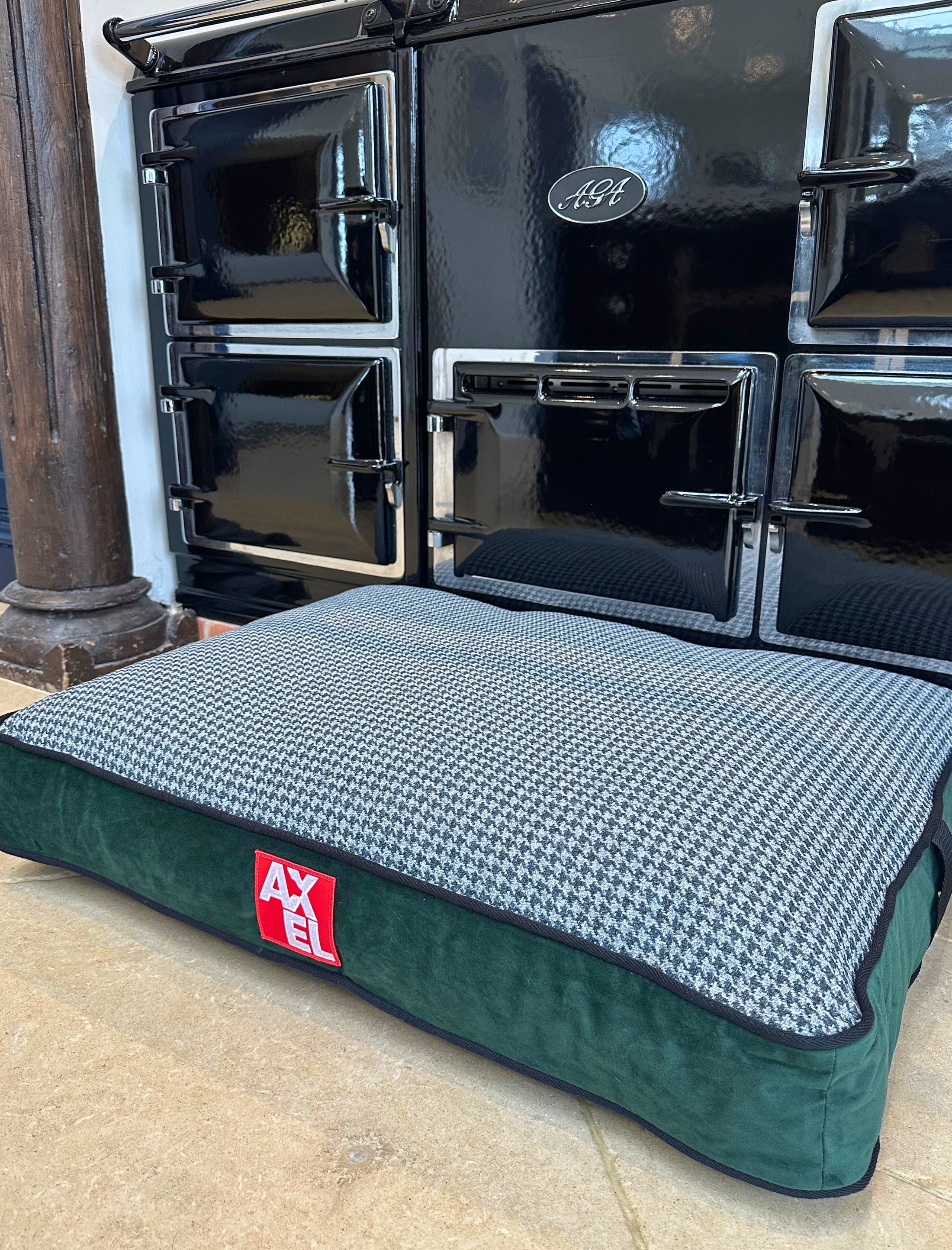 The Houndstooth Covers - Axel Dog Beds