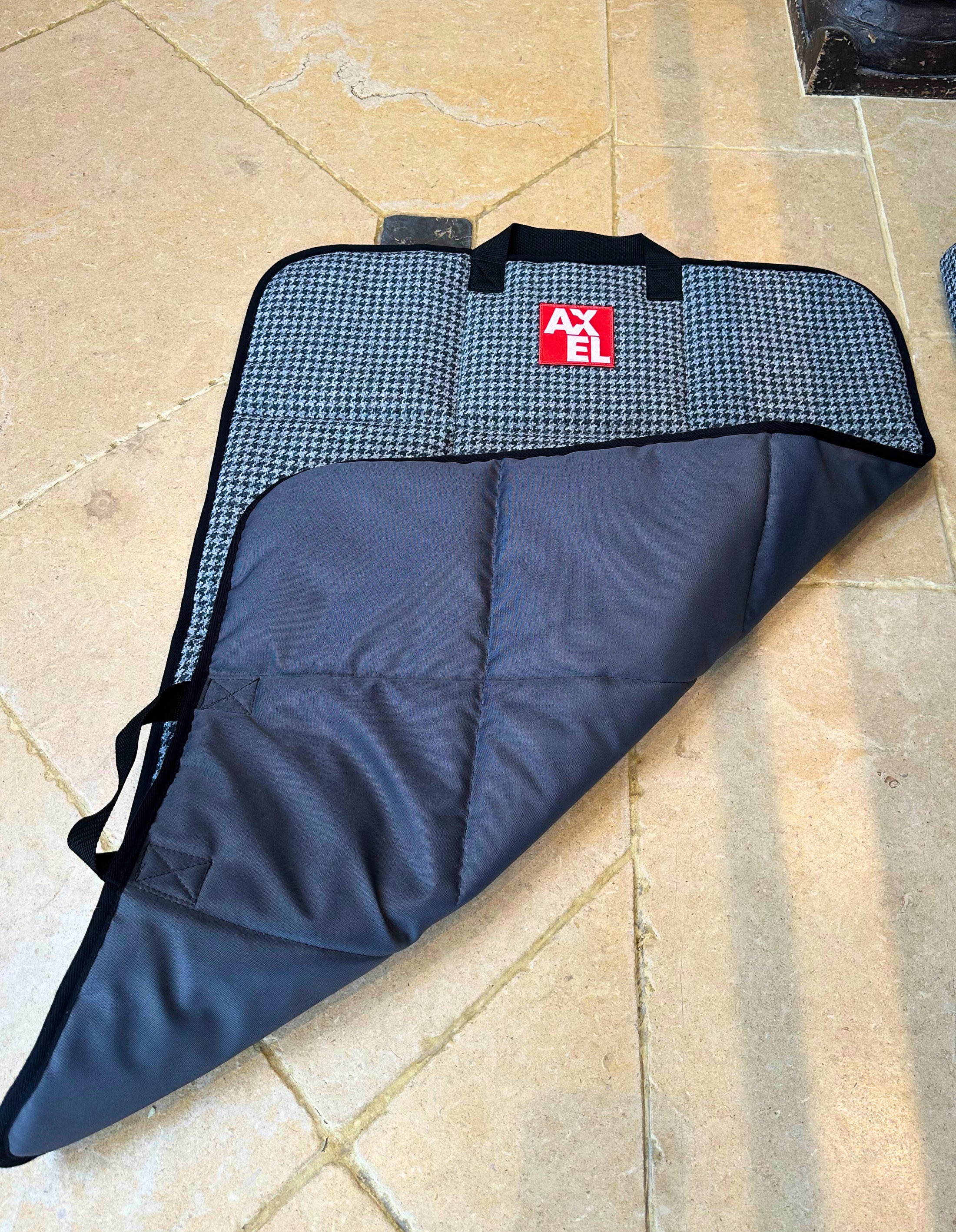 The Houndstooth Travel Mat - Axel Dog Beds