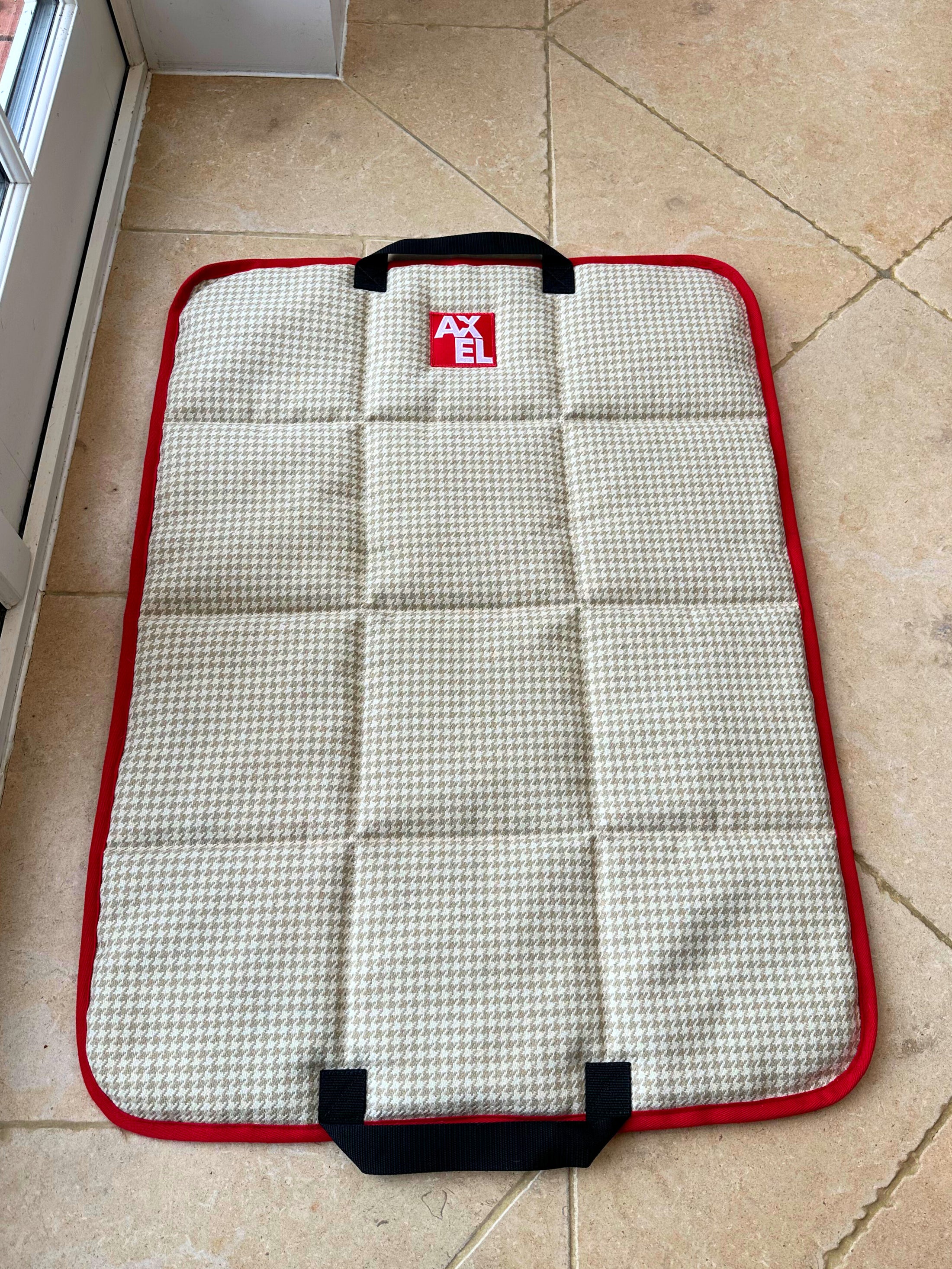 The Chelsea Travel Mat - Axel Dog Beds