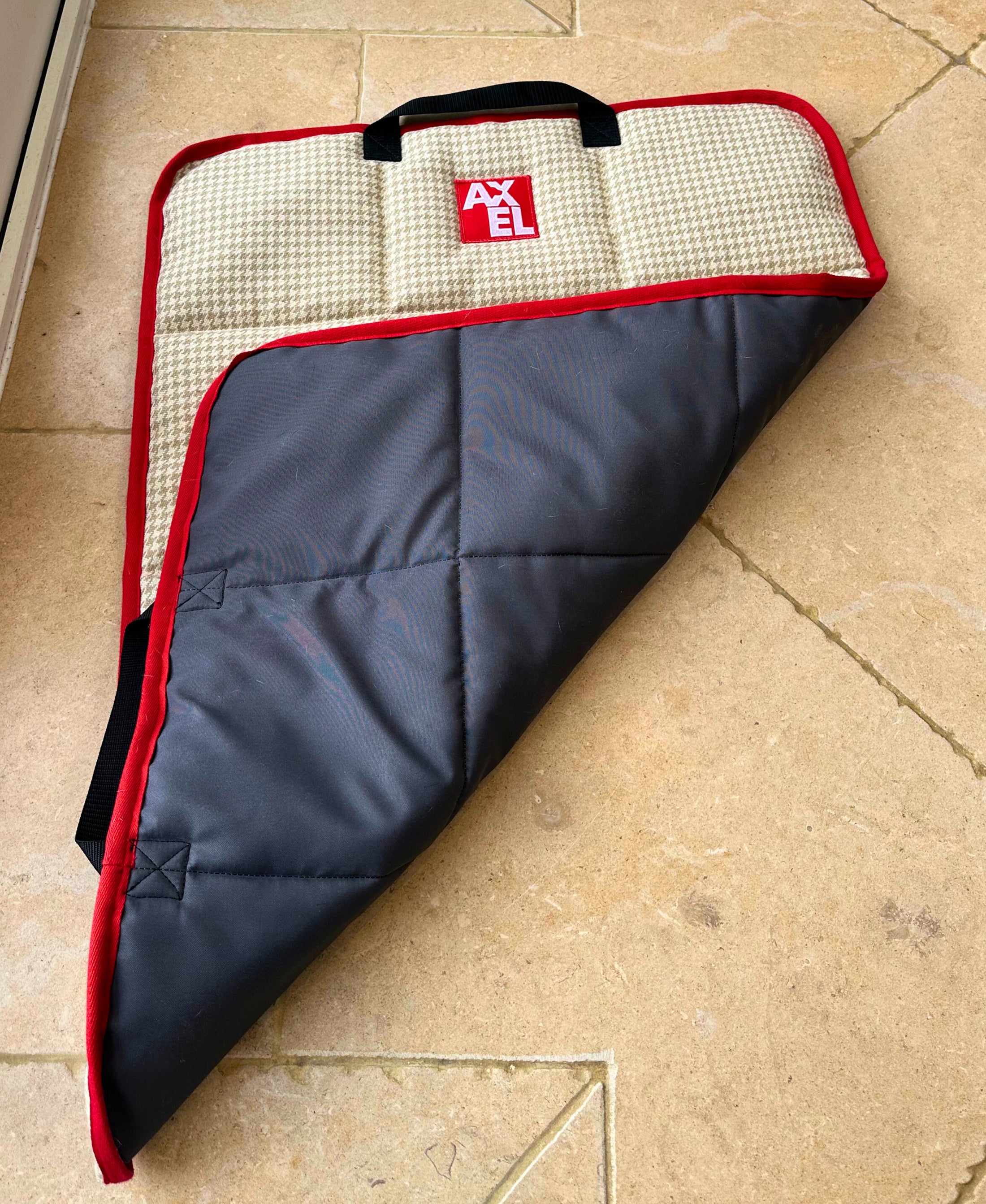 The Chelsea Travel Mat - Axel Dog Beds