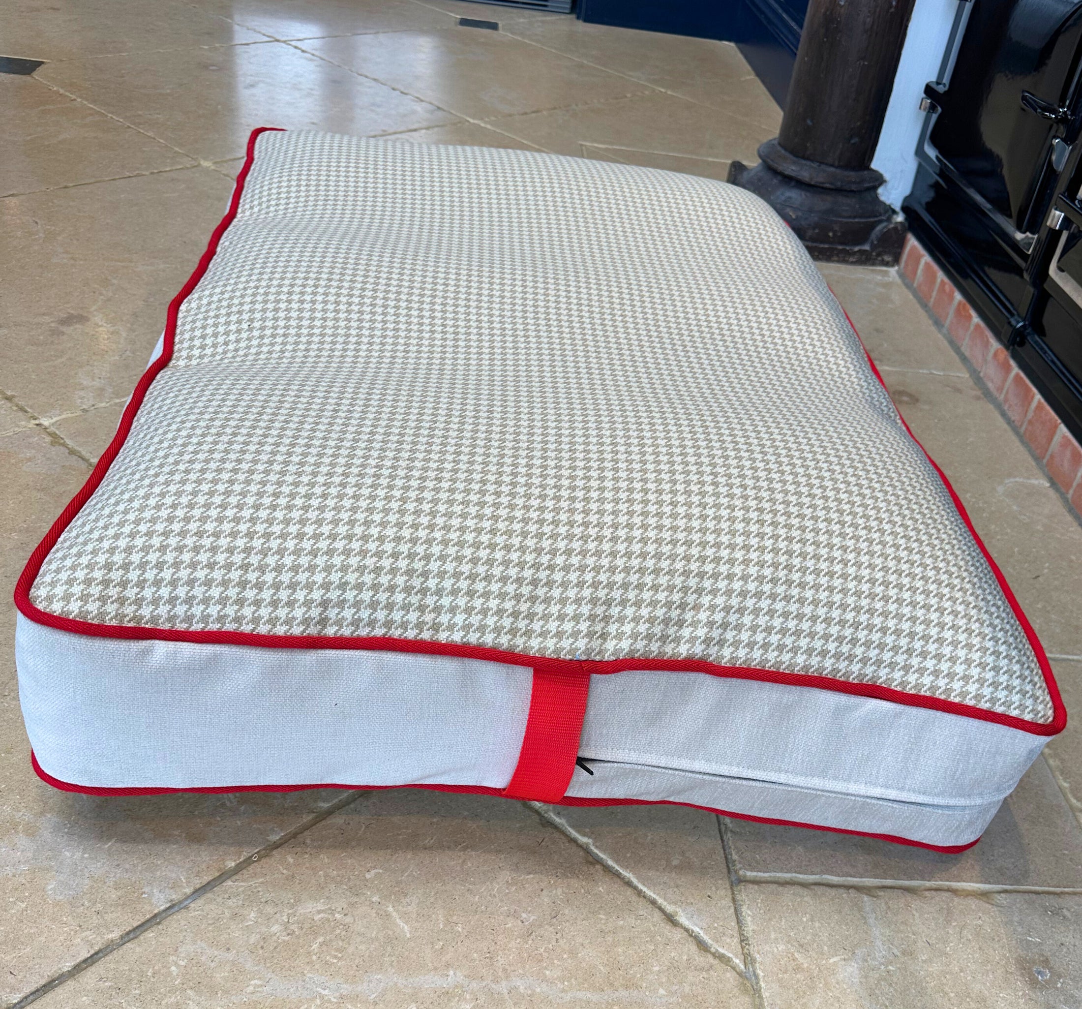 The Chelsea Beds - Axel Dog Beds