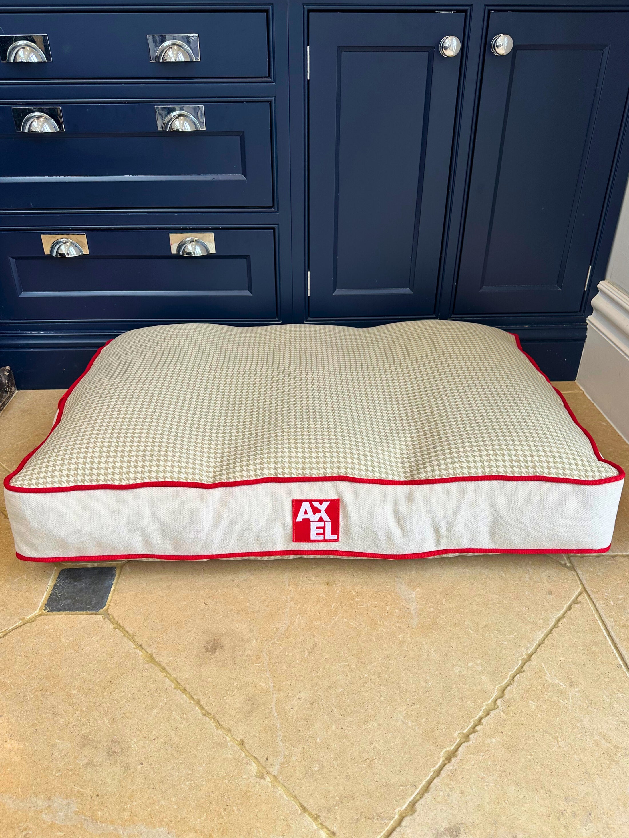 The Chelsea Beds - Axel Dog Beds
