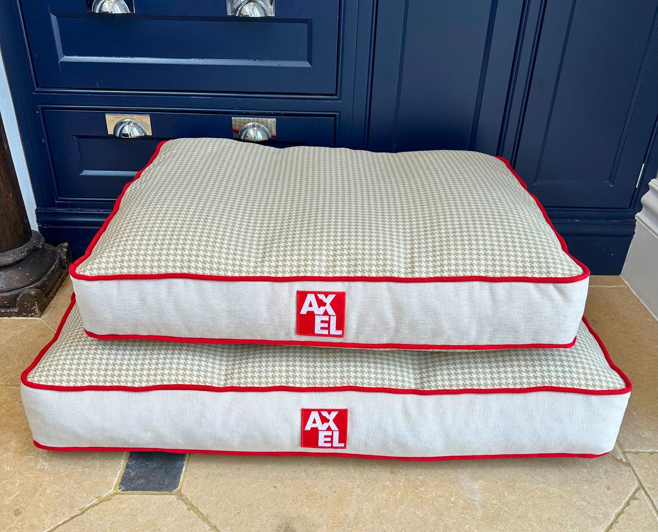 The Chelsea Beds - Axel Dog Beds