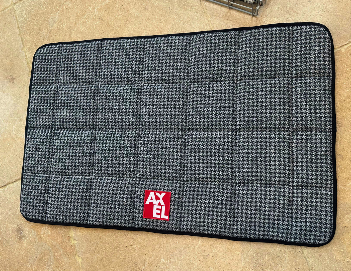 Houndstooth Dog Crate Mat