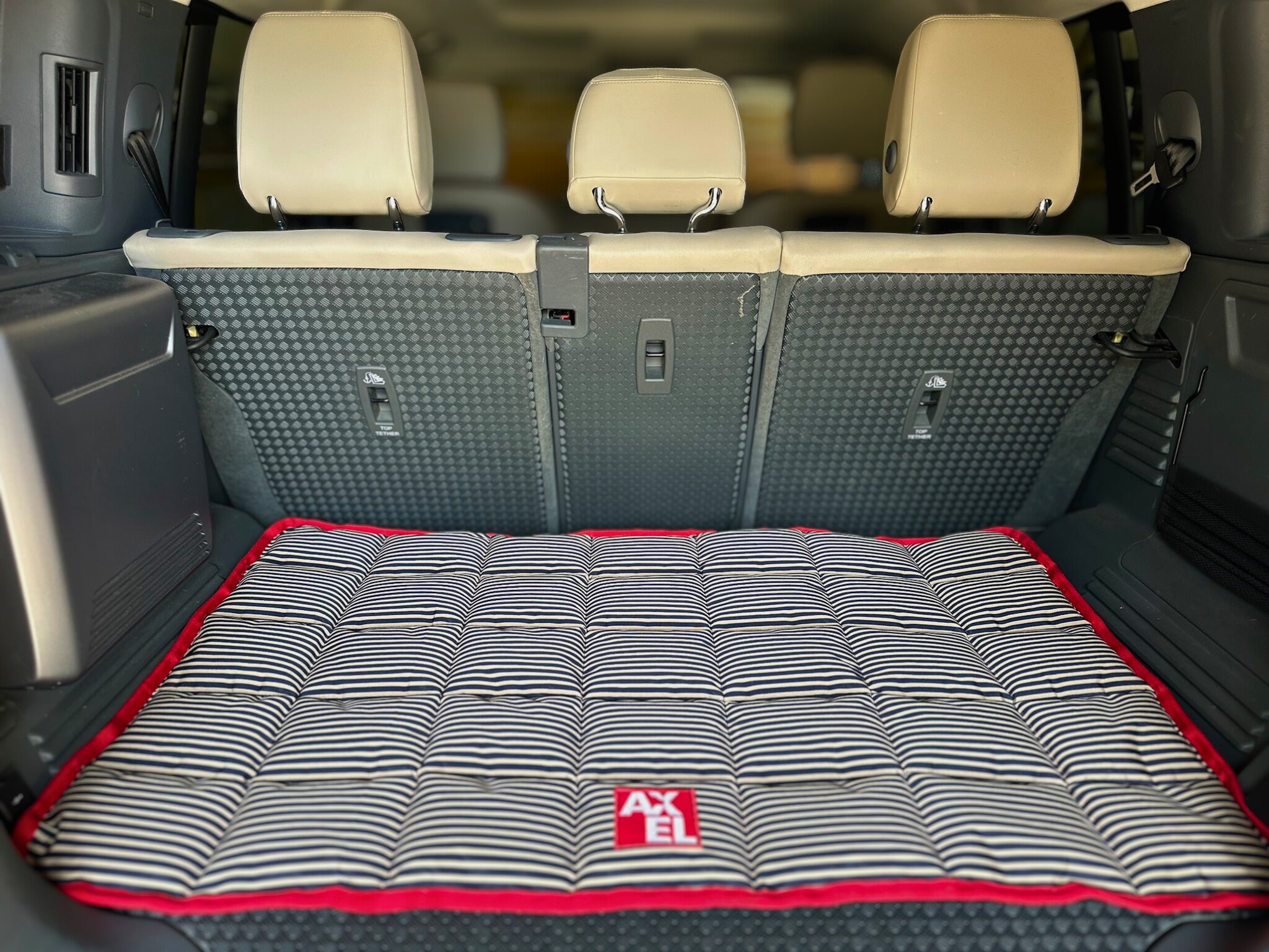 The Marine Stripe Crate Mat - Axel Dog Beds