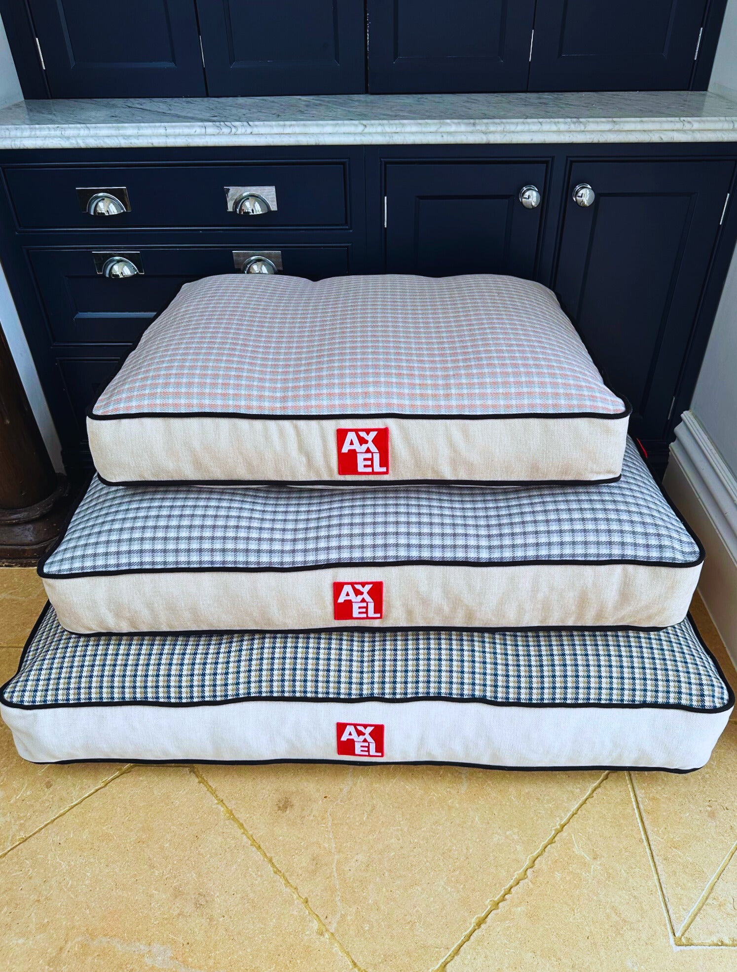 The Gingham Beds - Axel Dog Beds