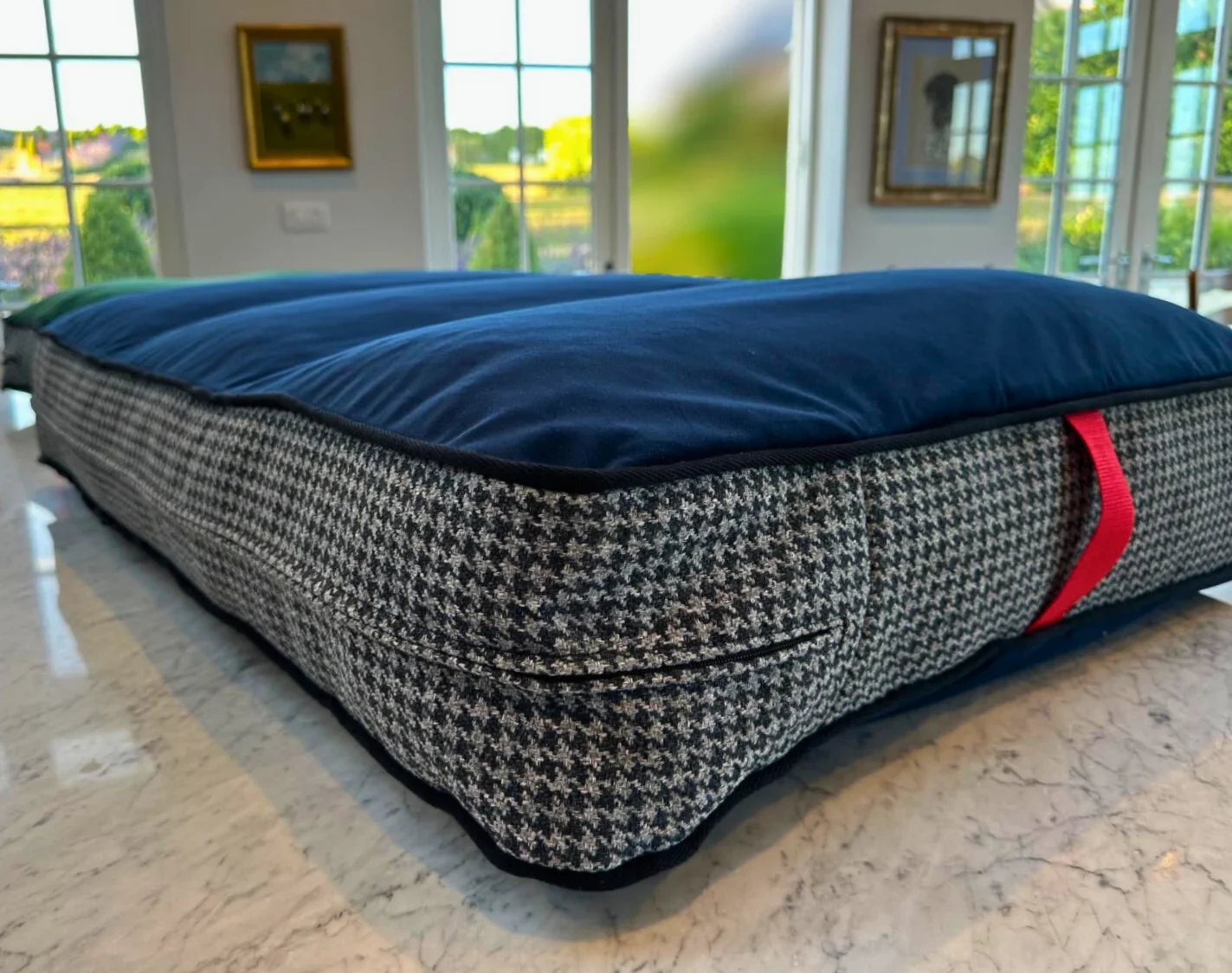 The Heritage Velvet Beds - Axel Dog Beds