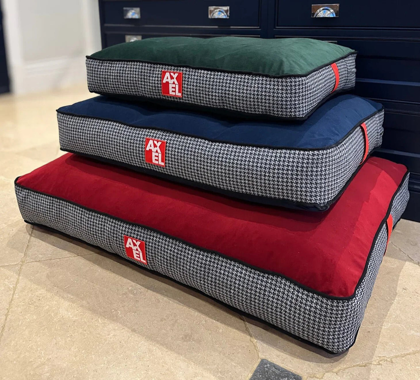 Heritage Velvet Dog Bed