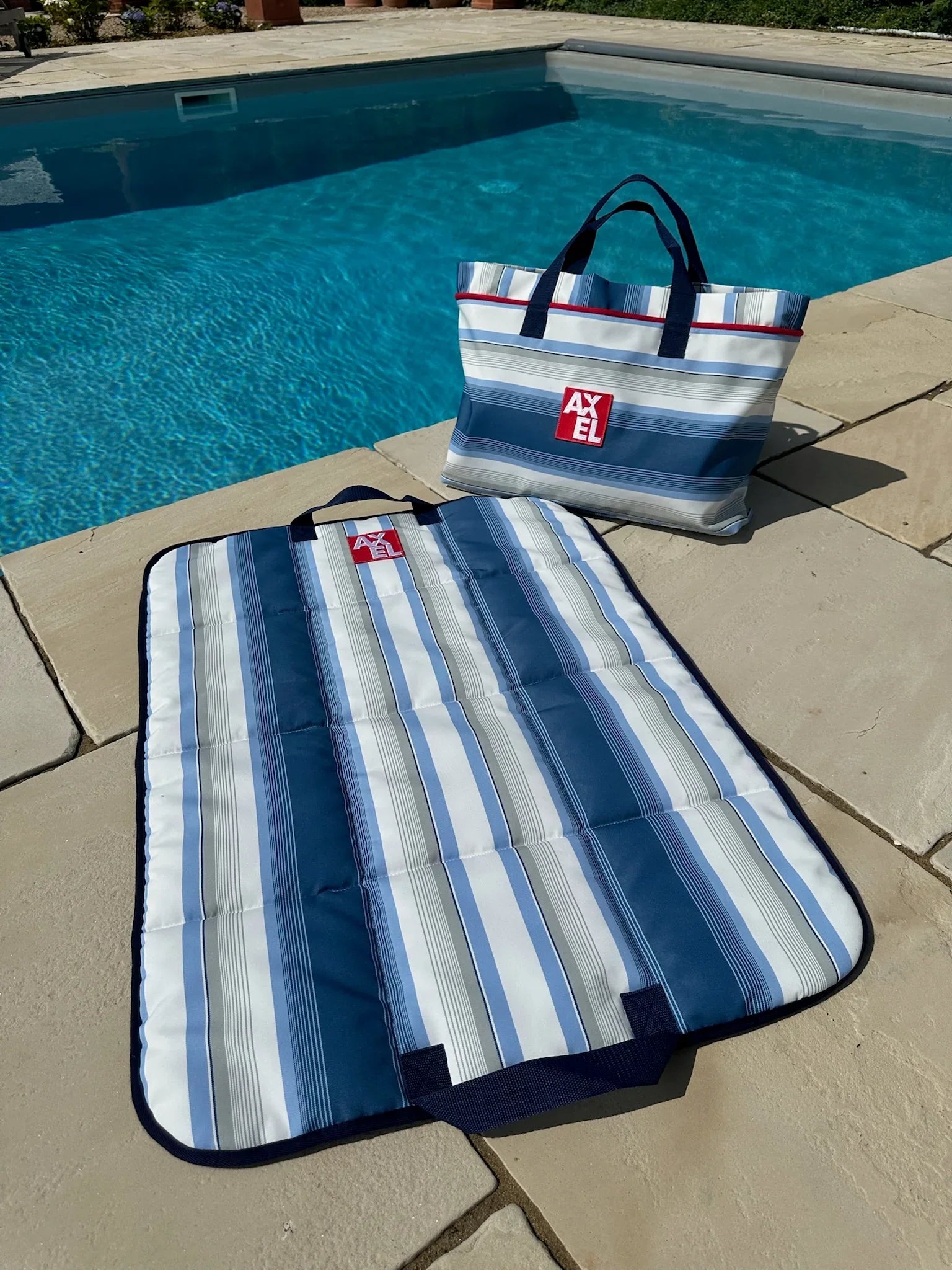 The Beach Travel Mat - Axel Dog Beds
