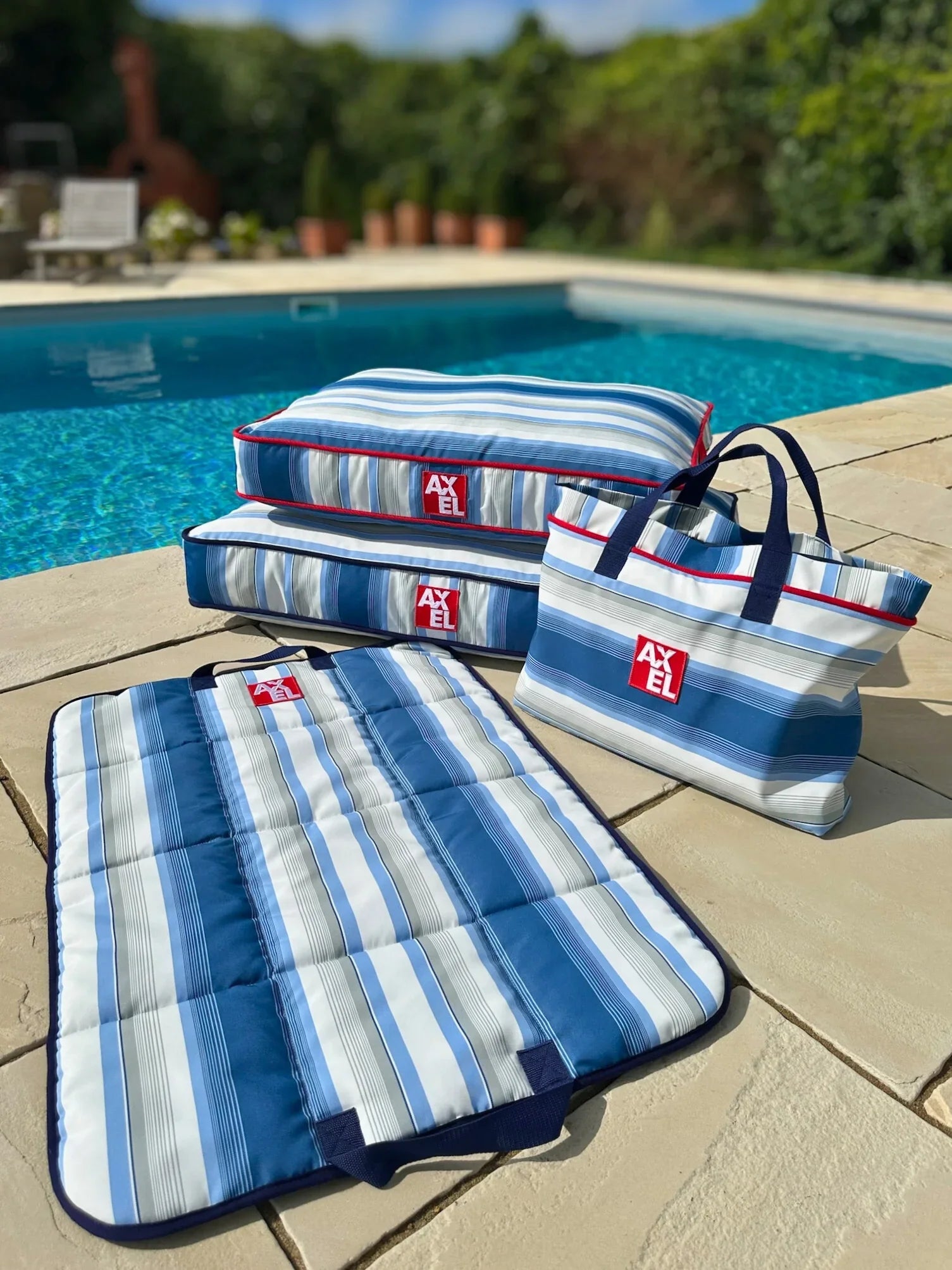 The Beach Travel Mat - Axel Dog Beds