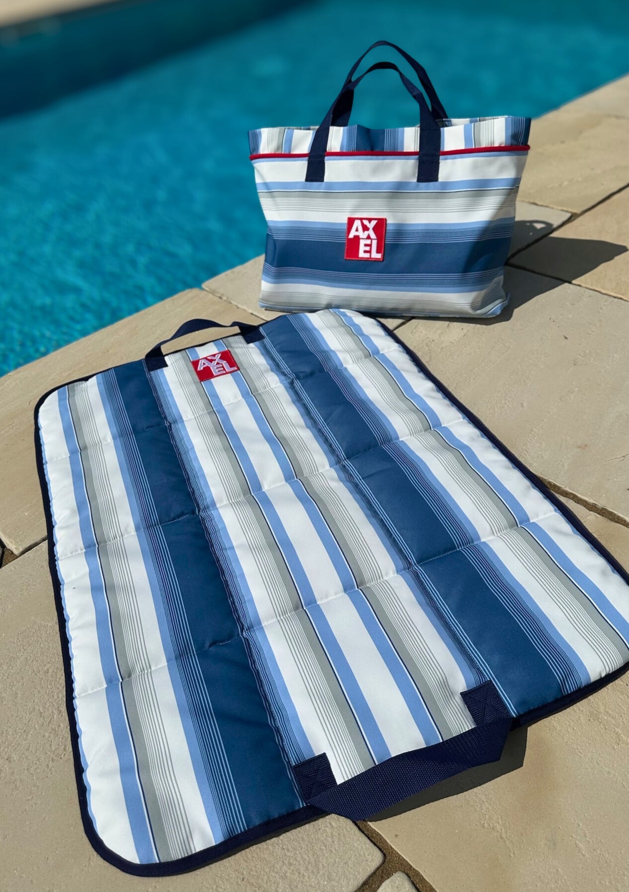 The Beach Travel Bag - Axel Dog Beds