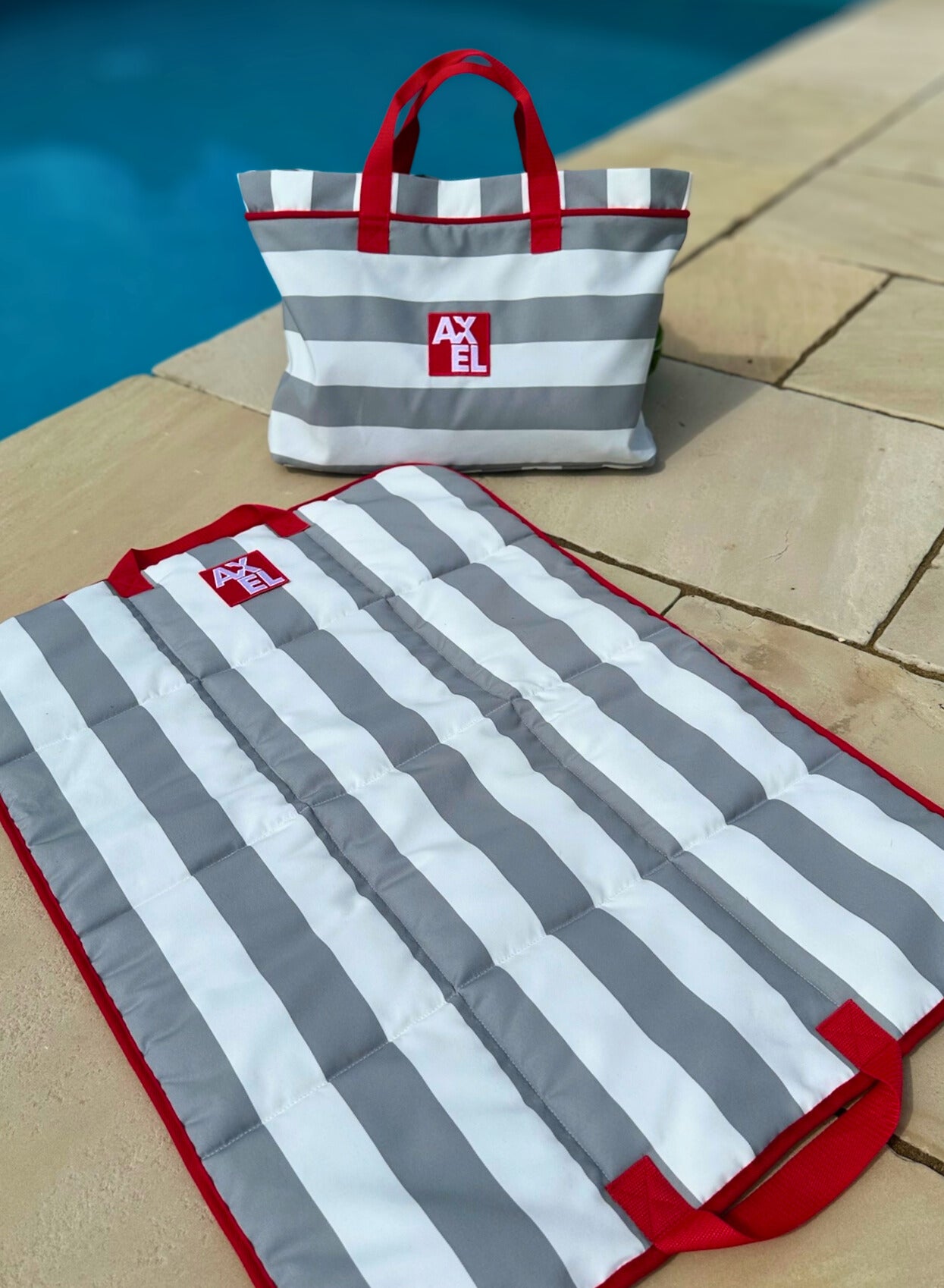The Coastal Stripe Travel Mat - Axel Dog Beds